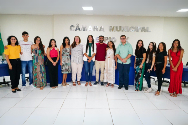 Presidente da Câmara, Vereador Carlito Pedro de Alencar, Celebra Engajamento dos Vereadores Mirins em Pio IX